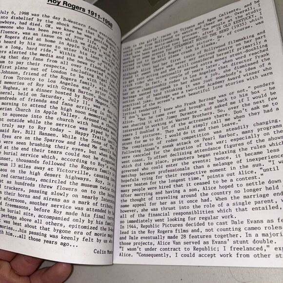 Vintage Issue 106 Wranglers Roost B Western Movie Magazine - Roy Rogers Death - Picture 2 of 7